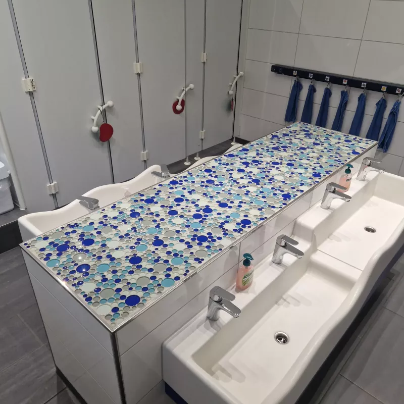 U3-Umbau des Waldkindergartens in Flüren – Trockenbau, Pflegebad-Fliesen und kindersichere Elektroinstallation im laufenden Kita-Betrieb